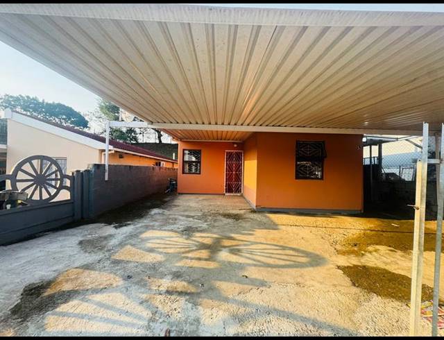 4 BEDROOM HOUSE FOR SALE IN NEWLANDS WEST